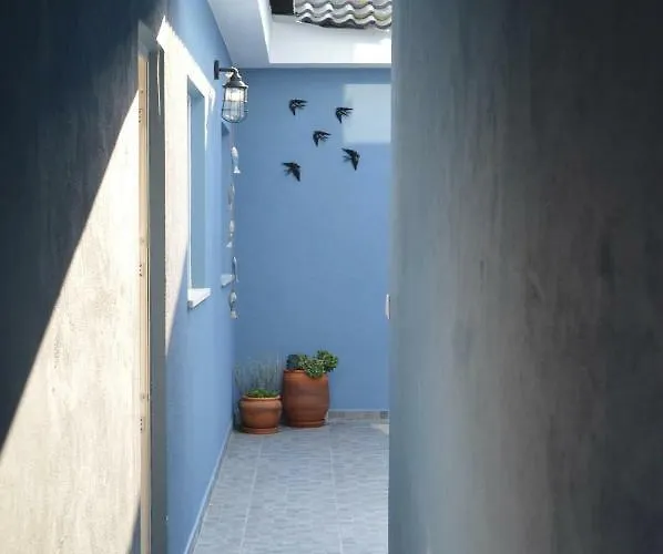 Yellow Door 度假居